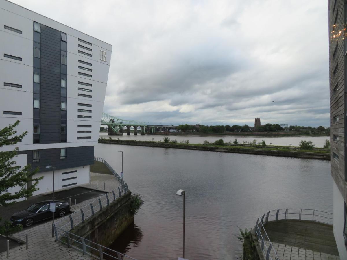 Home From Home With Fantastic Views Runcorn Exterior photo